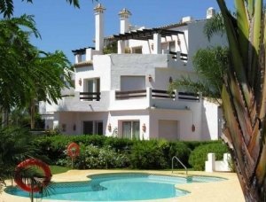 townhouse for sale La Campana