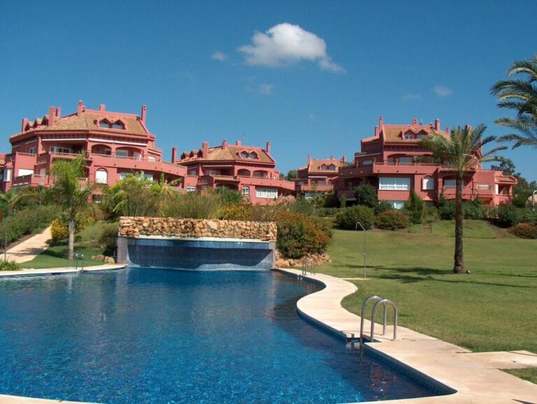 Cerrado de Elviria Beach - Lion Trust Spain
